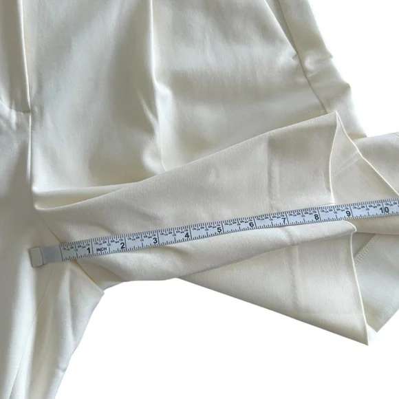 NEW J. CREW High-rise trouser short in city twill in Cream Size 10